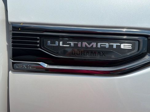 Used 2024 GMC Sierra 1500 Denali Ultimate AWD/4WD image 8