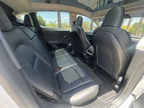 Used 2023 Tesla Model Y Performance AWD/4WD image 16