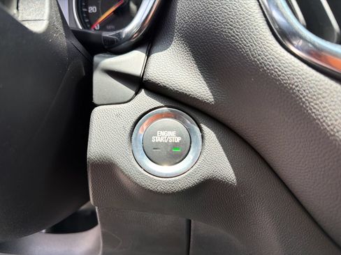 Used 2024 Chevrolet Equinox LT FWD image 25