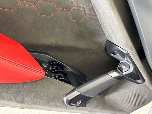 Used 2024 Lamborghini Revuelto AWD/4WD image 13