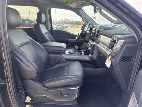 Used 2023 Ford F150 Lariat AWD/4WD image 17