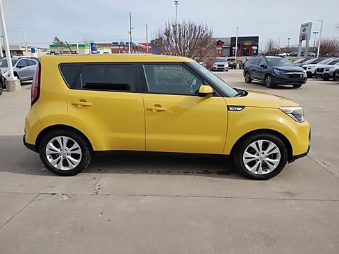 Used 2015 Kia Soul + w/ Audio Package image 6