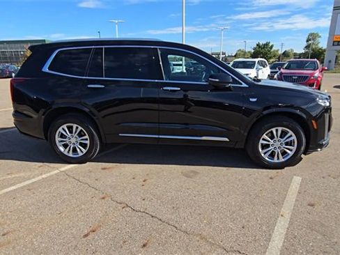 Certified 2024 Cadillac XT6 Luxury image 9