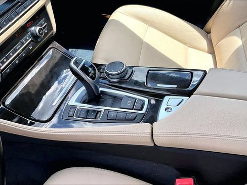 Used 2016 BMW 528i xDrive Sedan w/ Premium Package AWD/4WD image 30