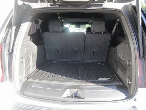 Used 2023 GMC Yukon XL AT4 w/ Technology Package image 16