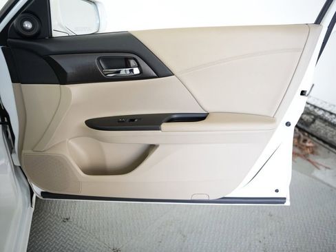 Used 2015 Honda Accord EX-L image 52