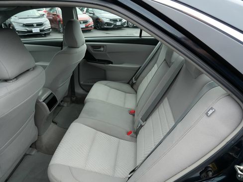 Used 2015 Toyota Camry LE FWD image 22
