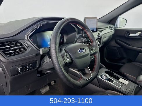Used 2025 Ford Escape ST-Line image 9