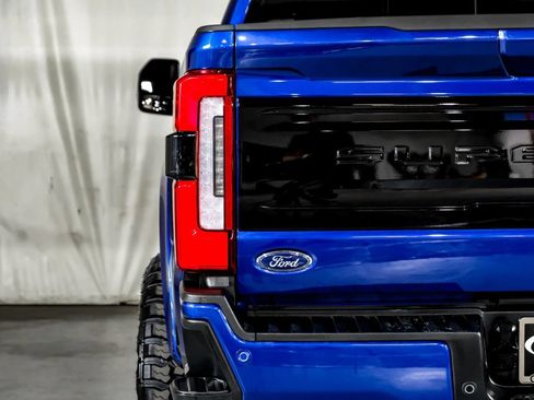 Used 2026 Ford F250 Platinum w/ FX4 Off-Road Package AWD/4WD image 45