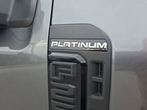 Used 2025 Ford F250 Platinum image 10