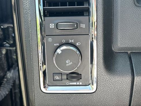 Used 2018 RAM 2500 Longhorn AWD/4WD image 29