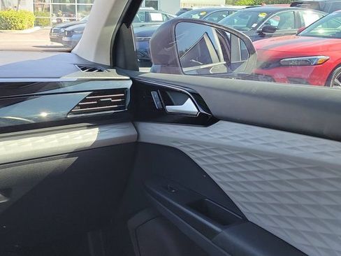 Certified 2022 Volkswagen Taos S FWD image 4