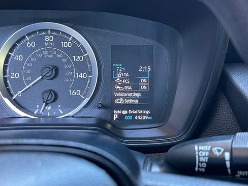 Used 2020 Toyota Corolla LE w/ Carpet Mat Package (TMS) image 34