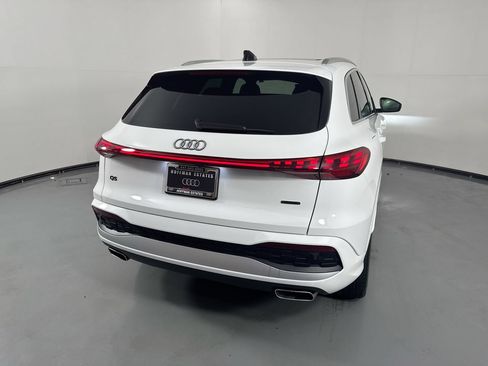 Used 2025 Audi Q5 Premium Plus w/ Premium Plus AWD/4WD image 7