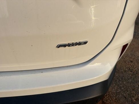 Used 2022 Ford Edge SEL w/ Convenience Package image 9