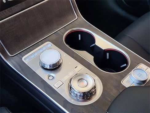 Used 2025 Genesis GV80 2.5T Prestige image 15