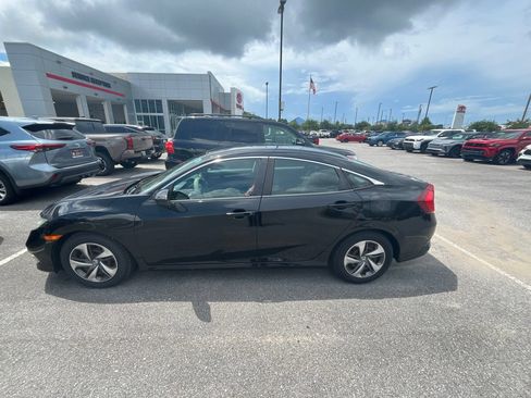 Used 2020 Honda Civic LX image 2