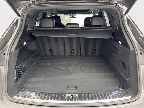 Used 2022 Porsche Cayenne image 78