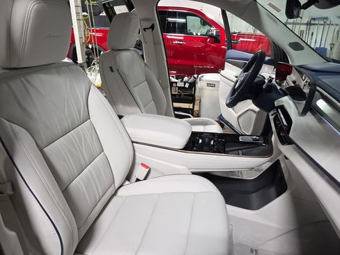 New 2026 Buick Enclave Avenir w/ Super Cruise Package image 10