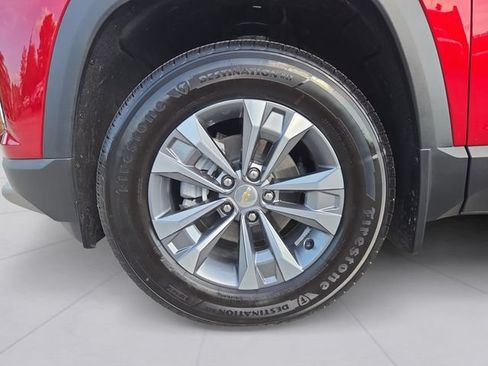 Used 2026 Chevrolet Equinox LT w/ Convenience Package II FWD image 9