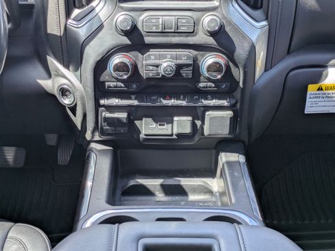 Used 2021 Chevrolet Silverado 2500 LTZ w/ LTZ Convenience Package AWD/4WD image 19