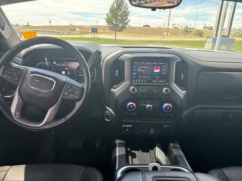 Certified 2022 GMC Sierra 2500 Denali w/ Denali Ultimate Package AWD/4WD image 12