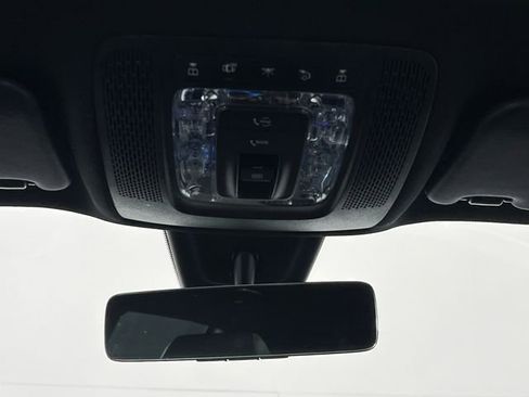 Used 2023 Mercedes-Benz GLB 250 image 27