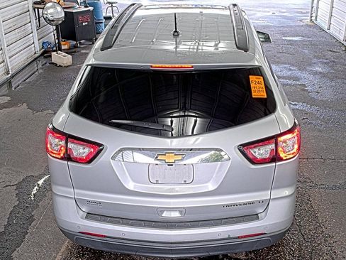 Used 2015 Chevrolet Traverse LT FWD image 3