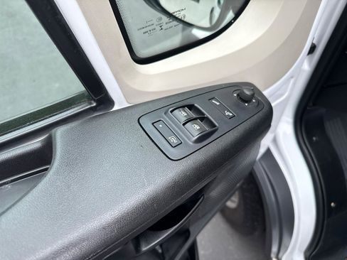 Used 2017 RAM ProMaster 2500 FWD image 10