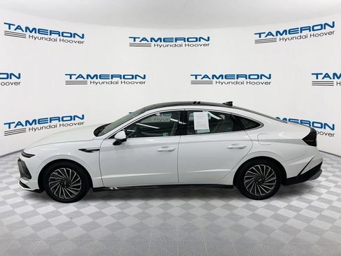 Used 2025 Hyundai Sonata Limited FWD image 2