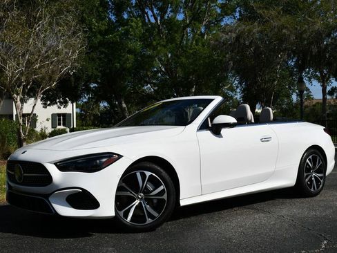 Used 2024 Mercedes-Benz CLE 300 4MATIC Cabriolet w/ Driver Assistance Package image 22