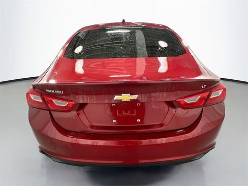 Used 2018 Chevrolet Malibu LT image 7