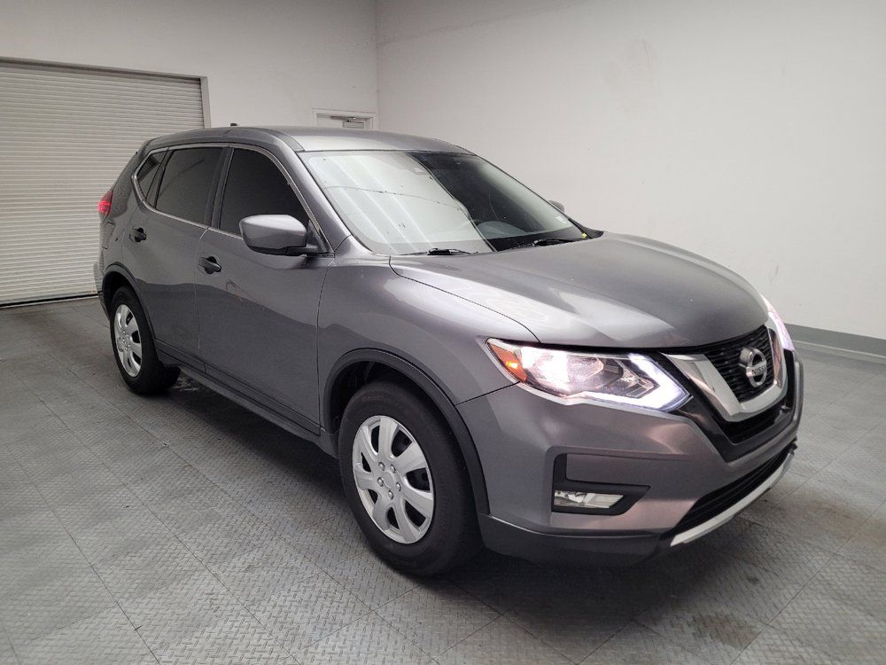 Used 2020 Nissan Rogue S FWD image 13
