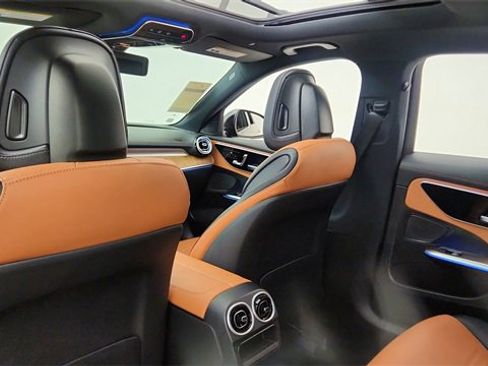Used 2023 Mercedes-Benz C 300 Sedan image 30