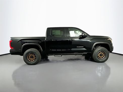 New 2026 Toyota Tundra SR5 image 8