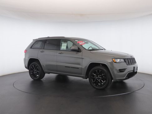 Used 2021 Jeep Grand Cherokee Laredo X image 36