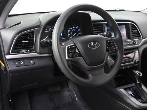 Used 2018 Hyundai Elantra SEL FWD image 12