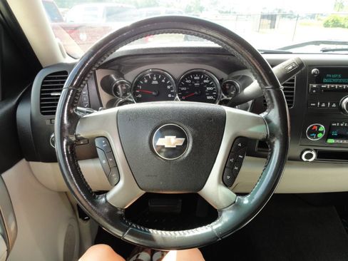 Used 2007 Chevrolet Silverado 1500 LT w/ 1LT Convenience Package RWD image 15