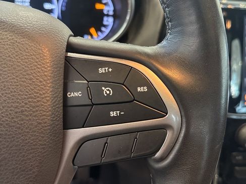 Used 2019 Ford Fusion SE image 43