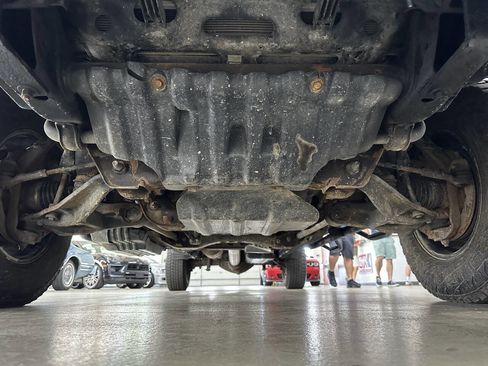 Used 2018 Chevrolet Silverado 3500 LT image 29