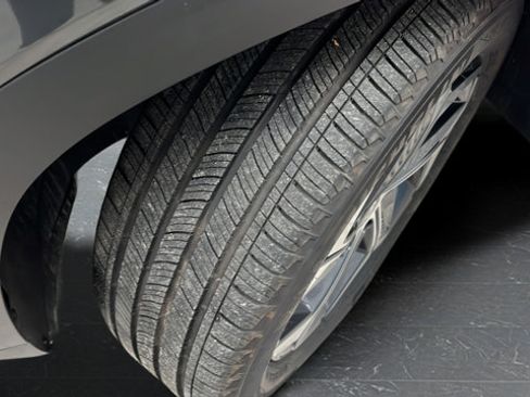 Used 2024 Hyundai Tucson Limited AWD/4WD image 39
