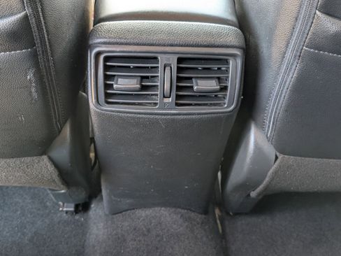 Used 2019 Nissan Rogue SL image 14