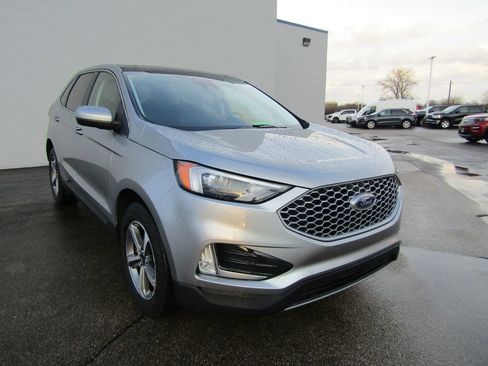 Used 2024 Ford Edge SEL w/ Convenience Package image 12