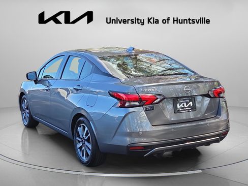 Used 2025 Nissan Versa SV image 5