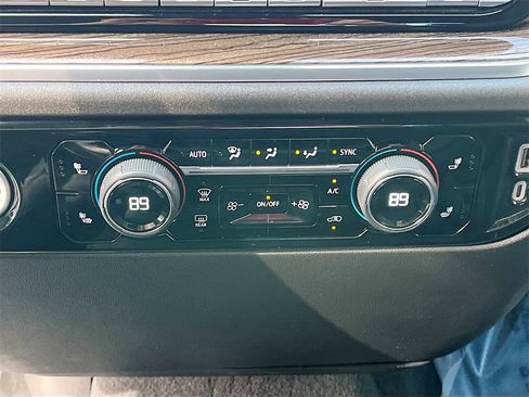 Used 2024 Chevrolet Silverado 1500 RST w/ Z71 Off-Road Package image 16