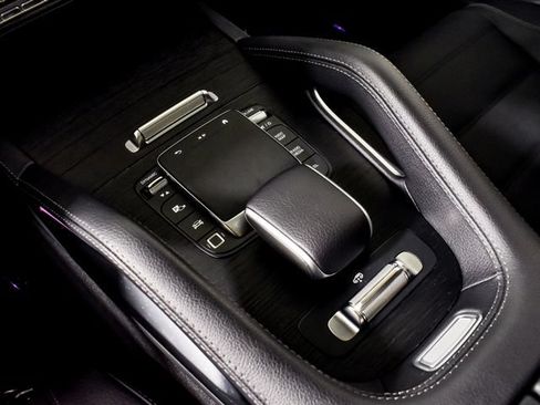 Certified 2025 Mercedes-Benz GLS 580 4MATIC image 26