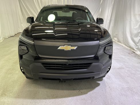 Certified 2024 Chevrolet Silverado EV W/T image 3