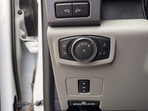 Used 2020 Ford F250 XLT w/ XLT Premium Package image 8