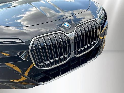 Used 2024 BMW i7 xDrive60 AWD/4WD image 30