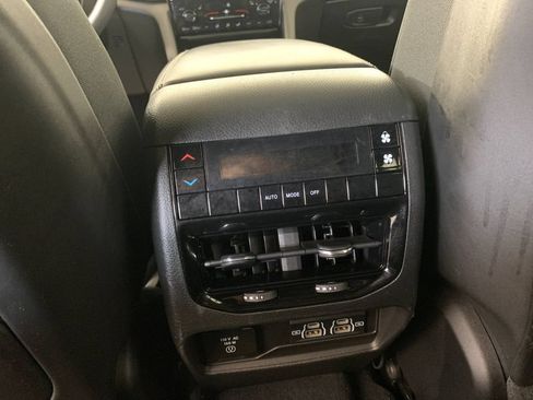 Used 2023 Jeep Grand Cherokee L Laredo AWD/4WD image 32